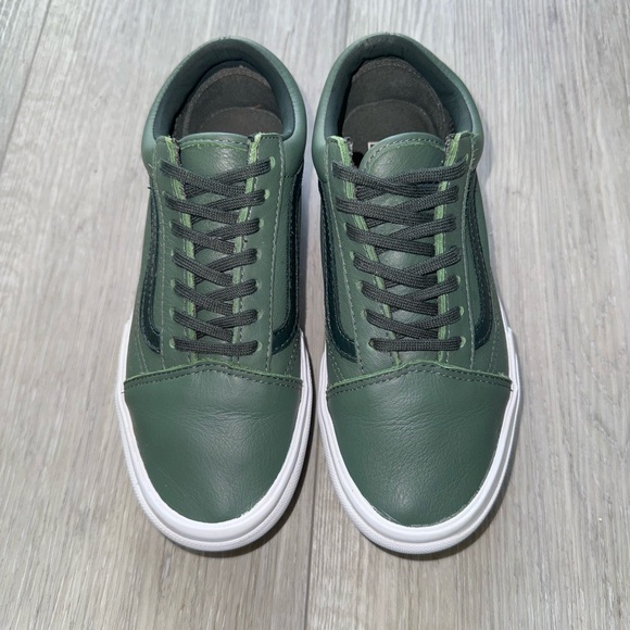 SOLD* Vans Old Skool Stacked TumbledLeather Sneakers 7 Thyme/True White Platform - Picture 4 of 9
